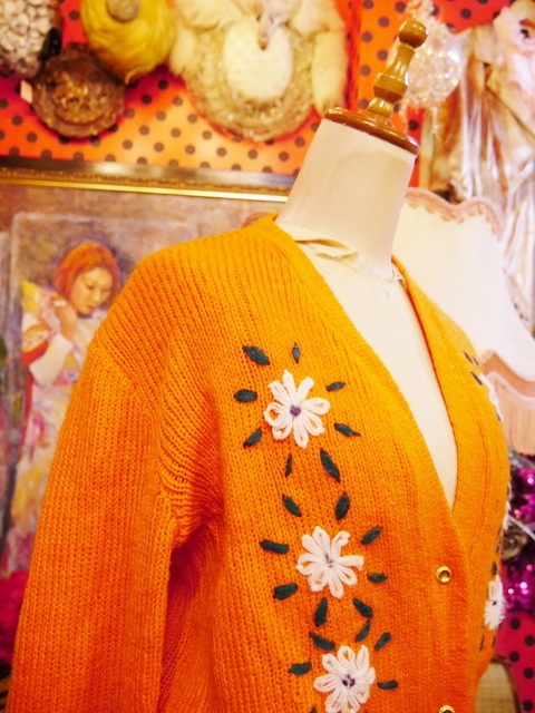 ヨーロッパ古着カラフルオレンジ花柄ニットカーディガン | 大阪・阿部野のヨーロッパレディース古着Gogh