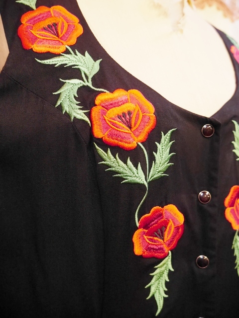 ヨーロッパ古着80s花柄刺繍黒エレガントゴシックドレス | 大阪・阿部野 