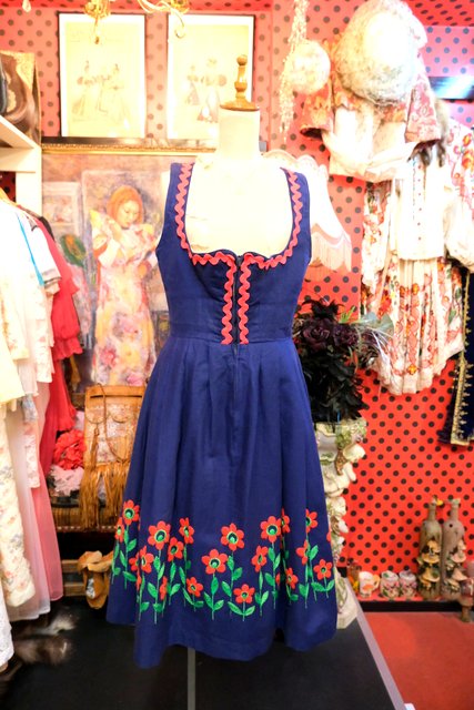 ヨーロッパ古着花柄刺繍ヴィンテージチロルワンピース | 大阪