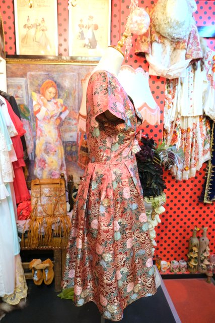 ヨーロッパ古着50s和モダン花柄ヴィンテージドレス | 大阪・阿部野の