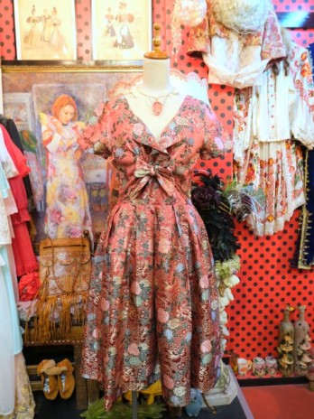 ヨーロッパ古着50s和モダン花柄ヴィンテージドレス | 大阪・阿部野の