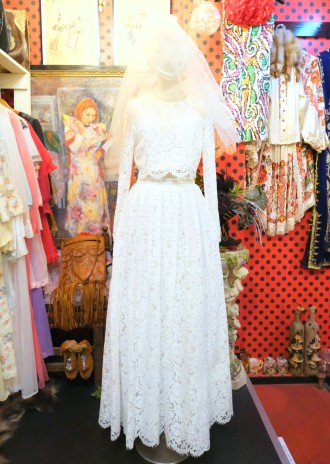ヨーロッパ古着白レースヴィンテージウエディングドレス | 大阪・阿部