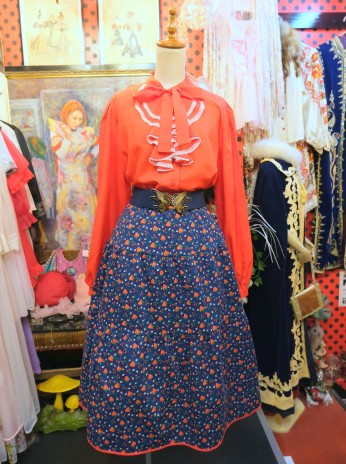 ヨーロッパ古着60s70sレトロポップイチゴ柄スカート | 大阪・阿部野の